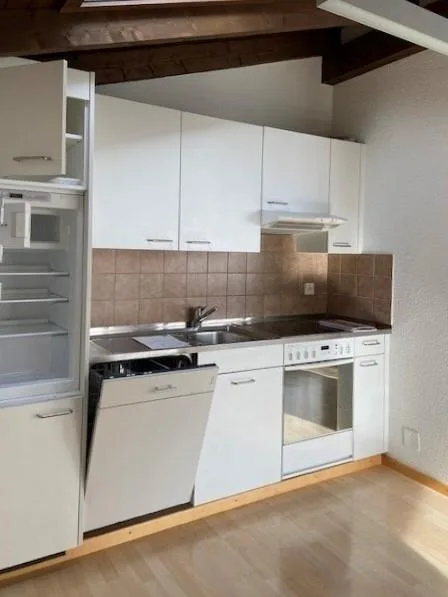 helle 2-Zimmer Dachwohnung in Unterägeri