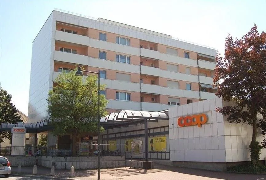 Geschützter Garagenplatz in Einstellhalle