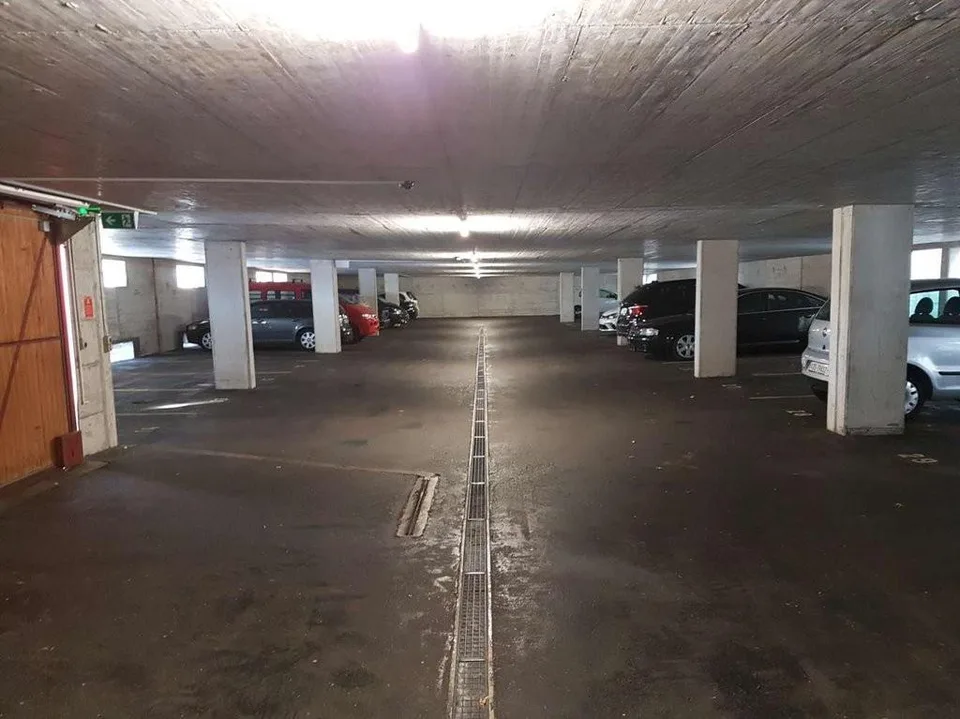 Einstellplatz an zentraler Lage zu vermieten!