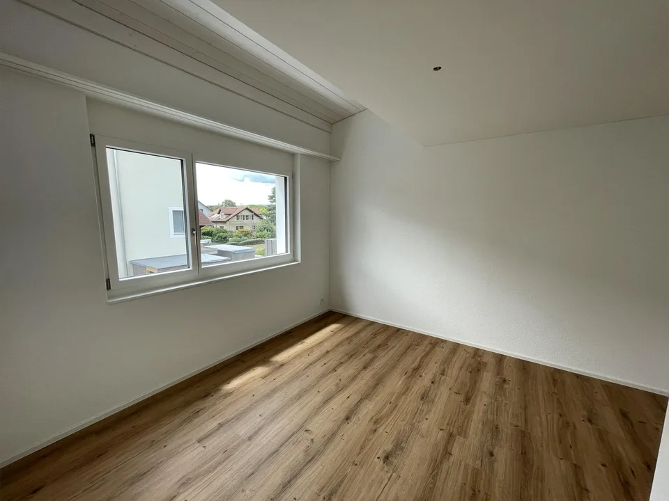 First-time rental of a modern 3.5-room new building apartment