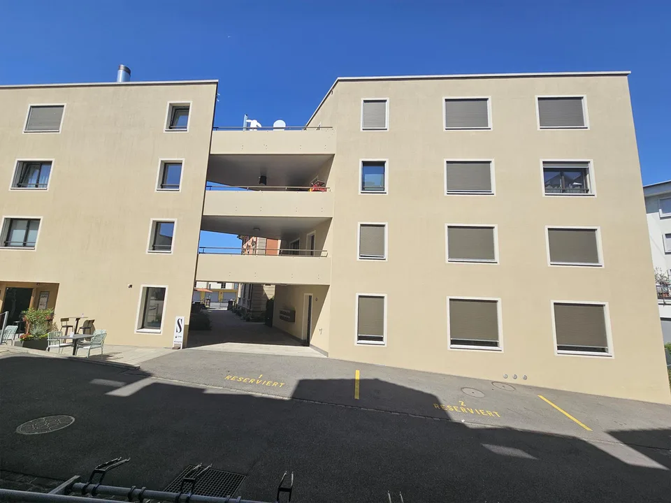 4.5-Zimmerwohnung mit gedecktem Balkon