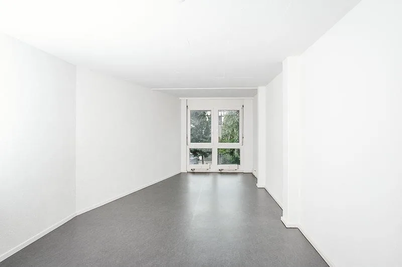 Büro-/ Praxisräumlichkeiten nur 10 Gehminuten vom Bahnhof!