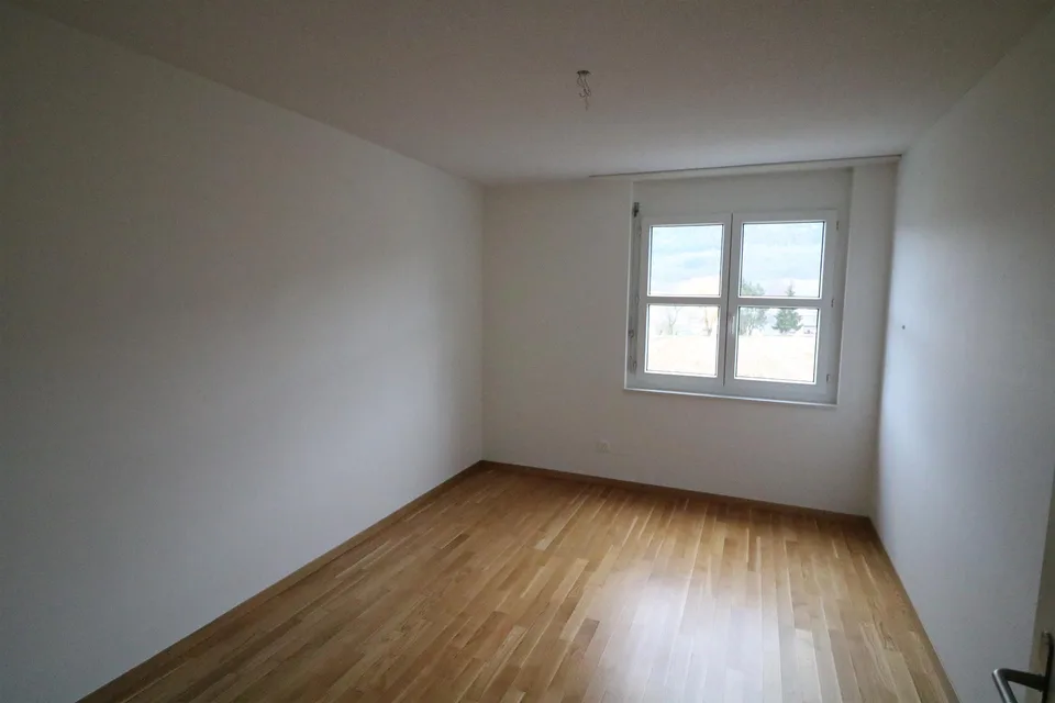 Bel appartement de 3½ pièces / Grosszügige 3½-Zimmerwohnung – Foto 6 von 7