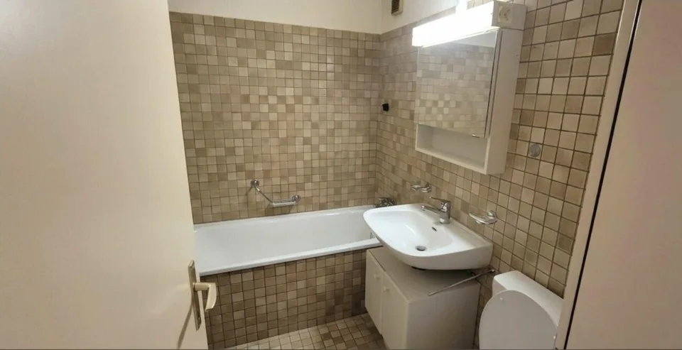 Grosszügige 4.5 Zimmerwohnung an ruhiger Lage