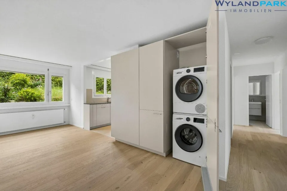 Per 1. Oktober 2026 - sanierte 4.0-Zimmerwohnung mit grossem Balkon...