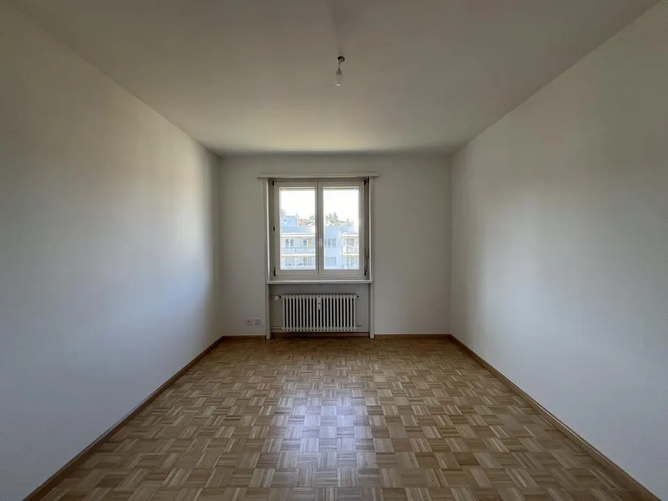 Freundliche Familienwohnung an bester Lage in Binningen – Foto 7 von 8