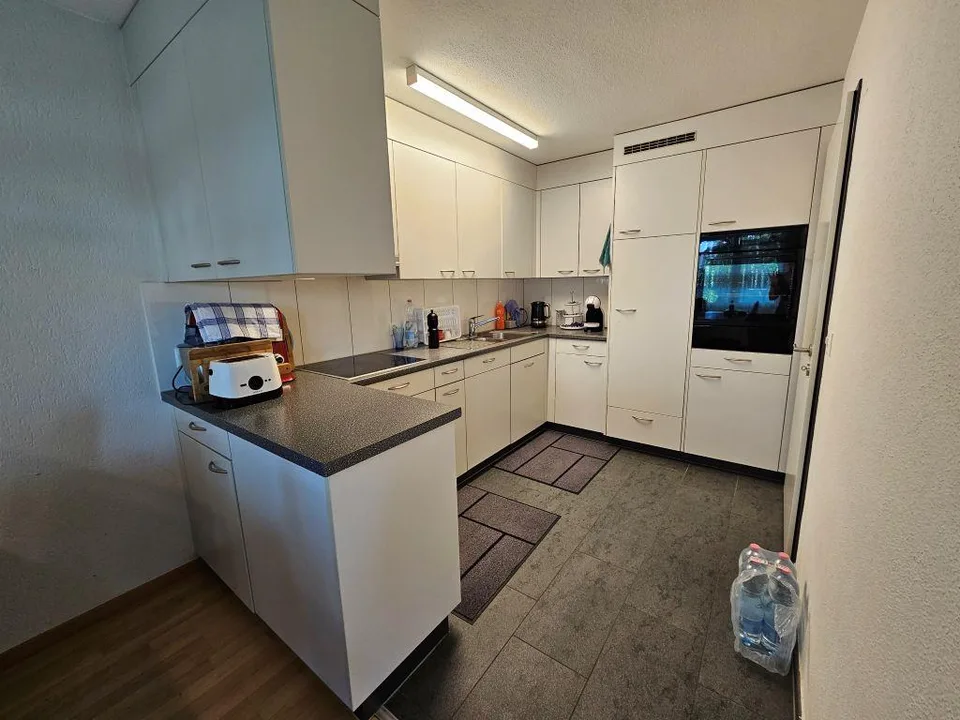 Moderne 5 ½ Zimmerwohnung Hochparterre