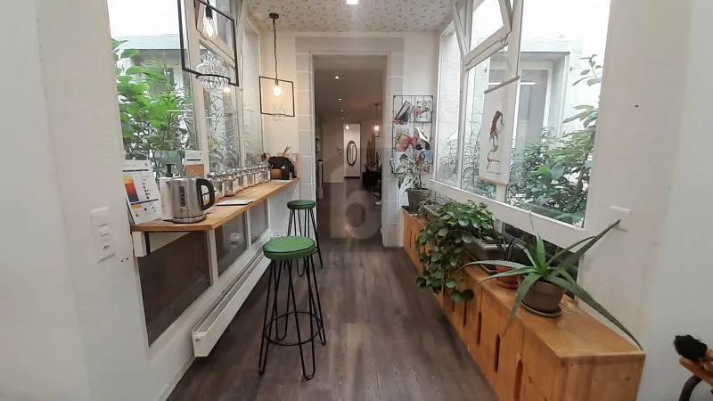 ESPACE COMMERCIAL LUMINEUX ET MODERNE