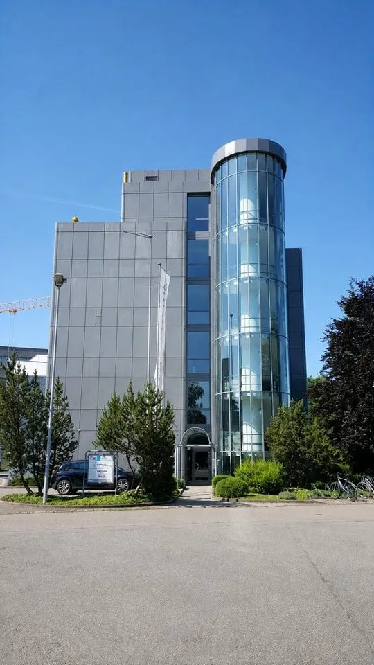 Attraktiver Büro- oder Praxisraum an zentraler Lage