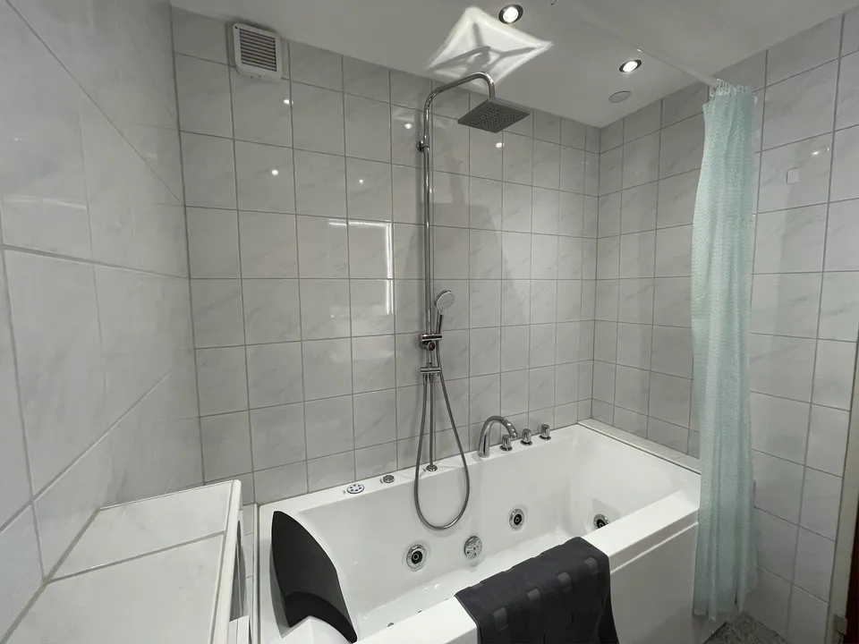 Möblierte 2.5-Zimmerwohnung an zentraler Lage in Basel – Foto 6 von 8