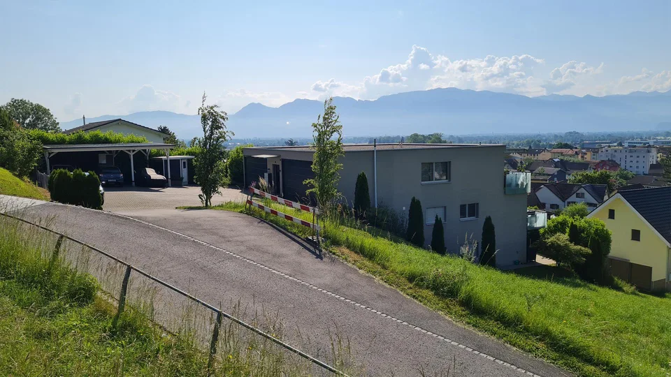 Ein Dach für Ihr Auto – Carport ab sofort zu vermieten!