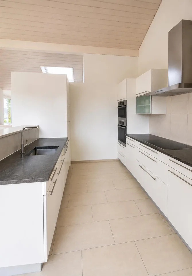 3.5-Wohnung /Haus mit Terrasse / zusätzlich im UG ein grosses Zimmer