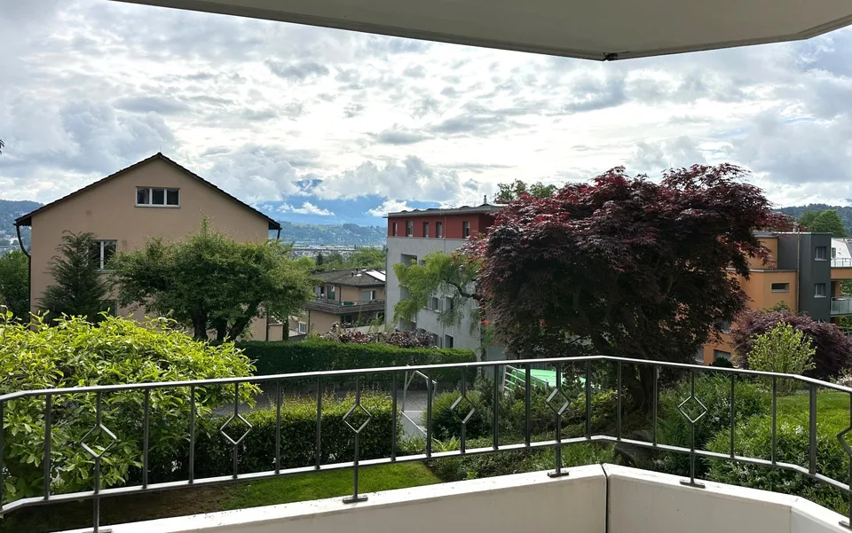 COOLE WOHNUNG  - renovierte 2.5-Zimmerwohnung