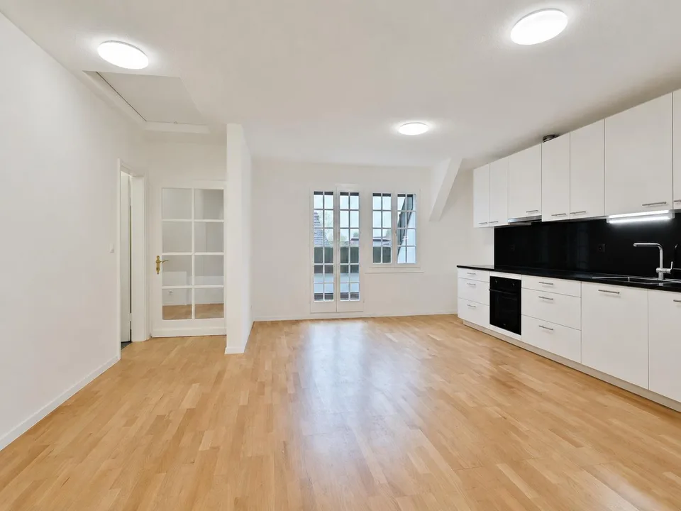 Charmante 3.5-Zimmer-Dachwohnung mit Balkon in Bad Zurzach