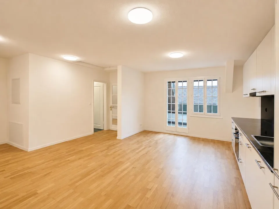 Charmante 3.5-Zimmer-Dachwohnung mit Balkon in Bad Zurzach