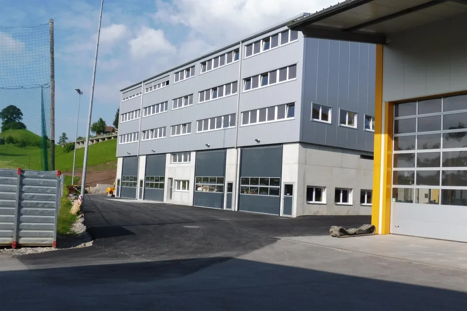 Autowerkstatt/Produktion/Fertigung/ServicePunkt/Halle/Gewerbe