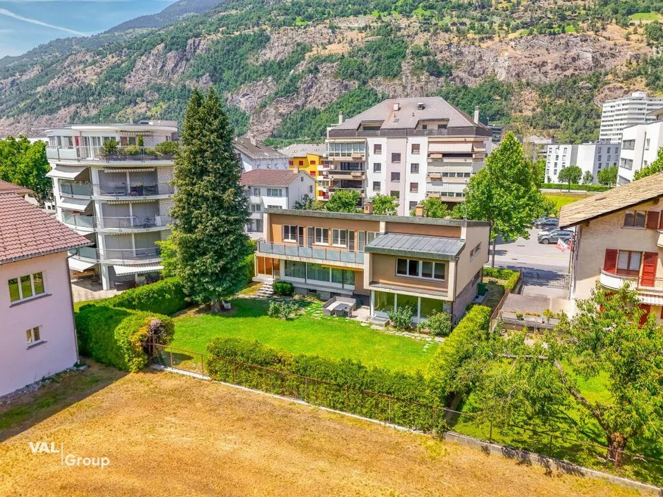 Seltene Gelegenheit: viel Raum, grosser Garten, zentrale Lage mit G...