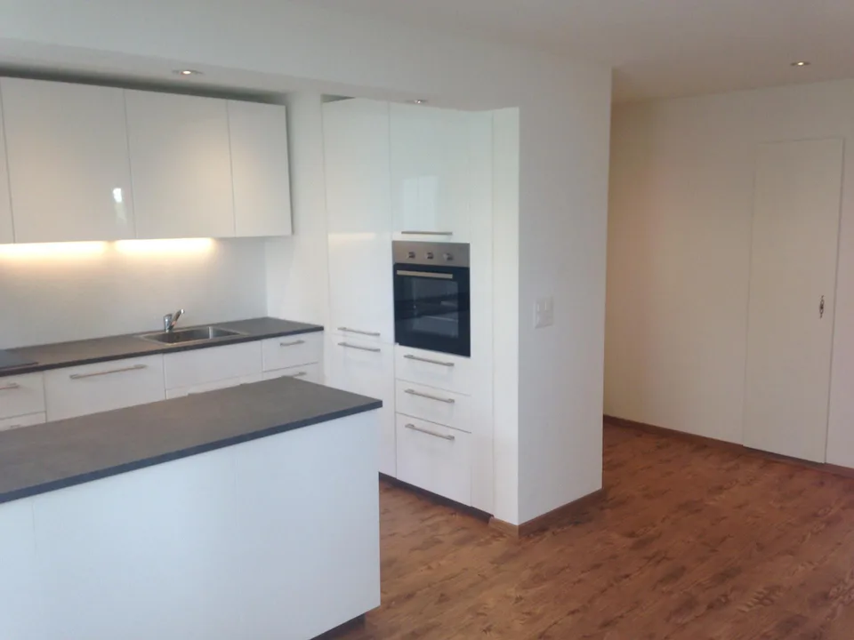 helle, lichtdurchflutete 4.5 Zimmerwohnung