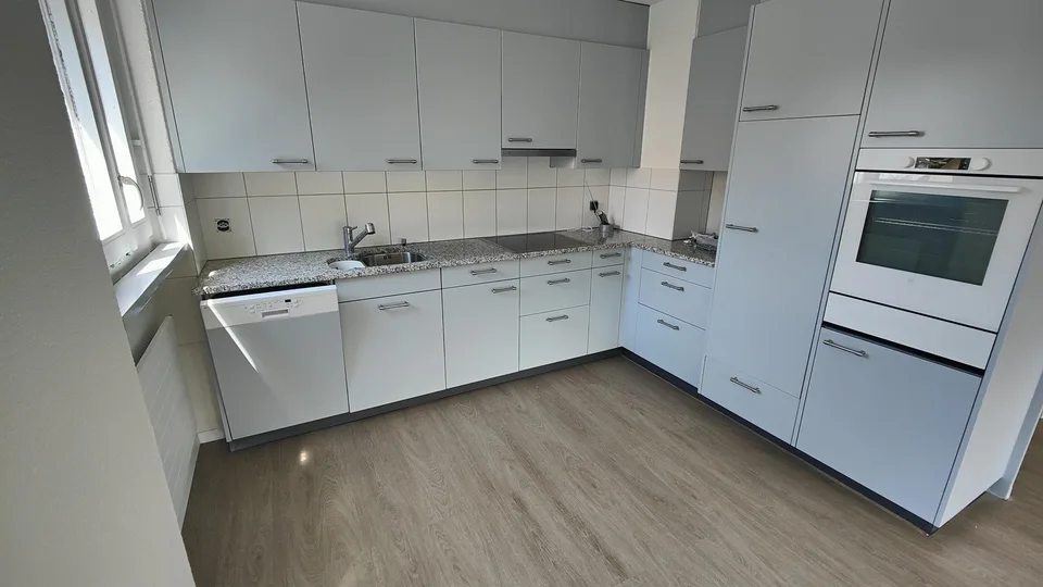 Sehr schöne, sonnige Wohnung im Zentrum