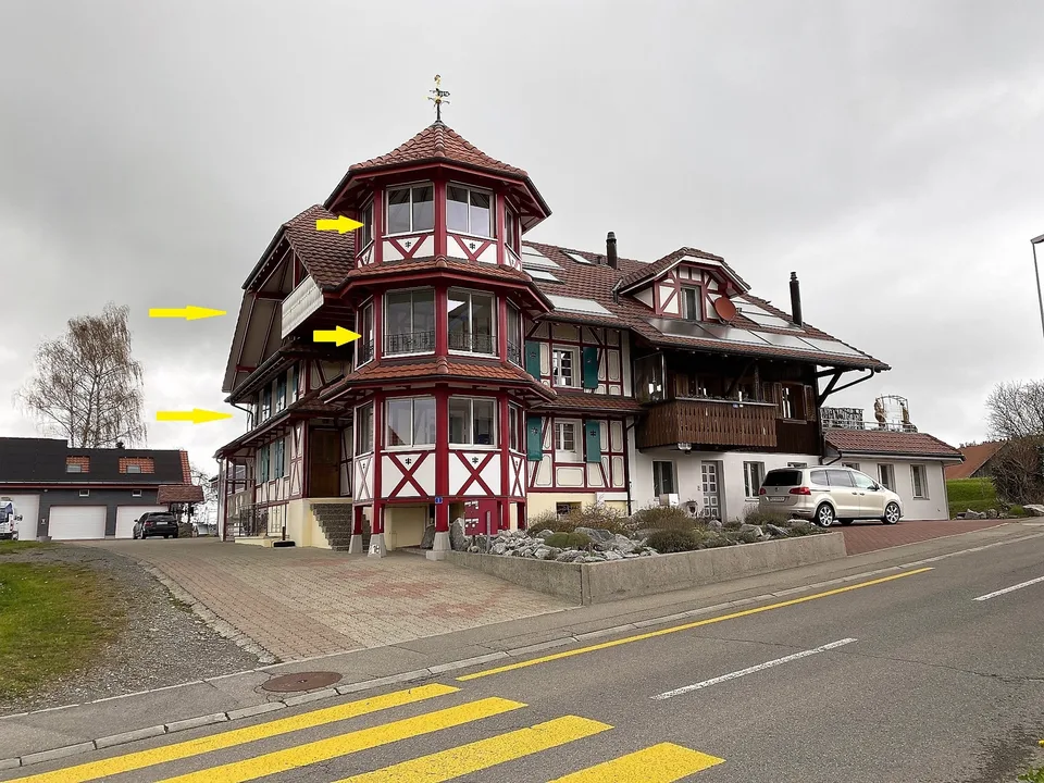 Idyllische 4,5-Zimmer-Maisonette-Wohnung mit farbigen Akzenten – Foto 23 von 23
