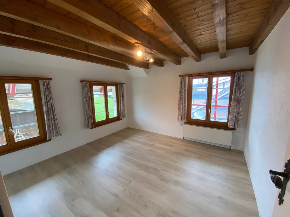 Idyllische 4,5-Zimmer-Maisonette-Wohnung mit farbigen Akzenten
