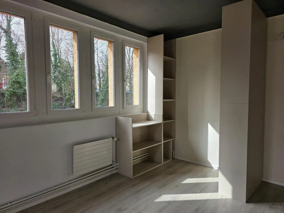 Open space de 62m2 à louer. Quartier du Flon