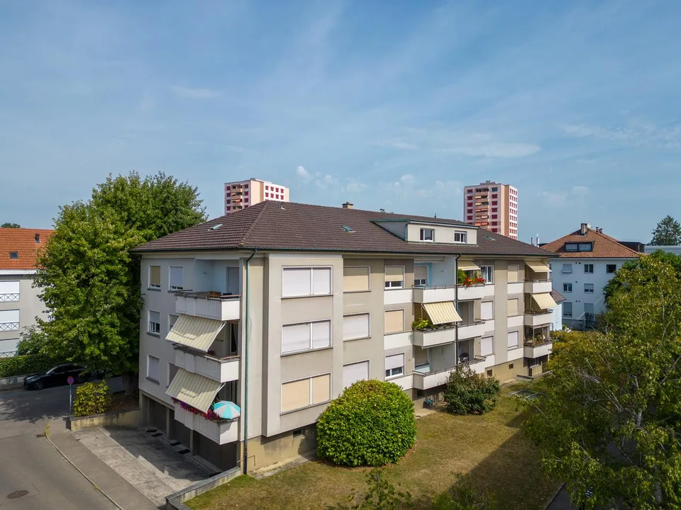 Charmantes Studio / Büro im Dachgeschoss zu vermieten – 22 m² – ab ...