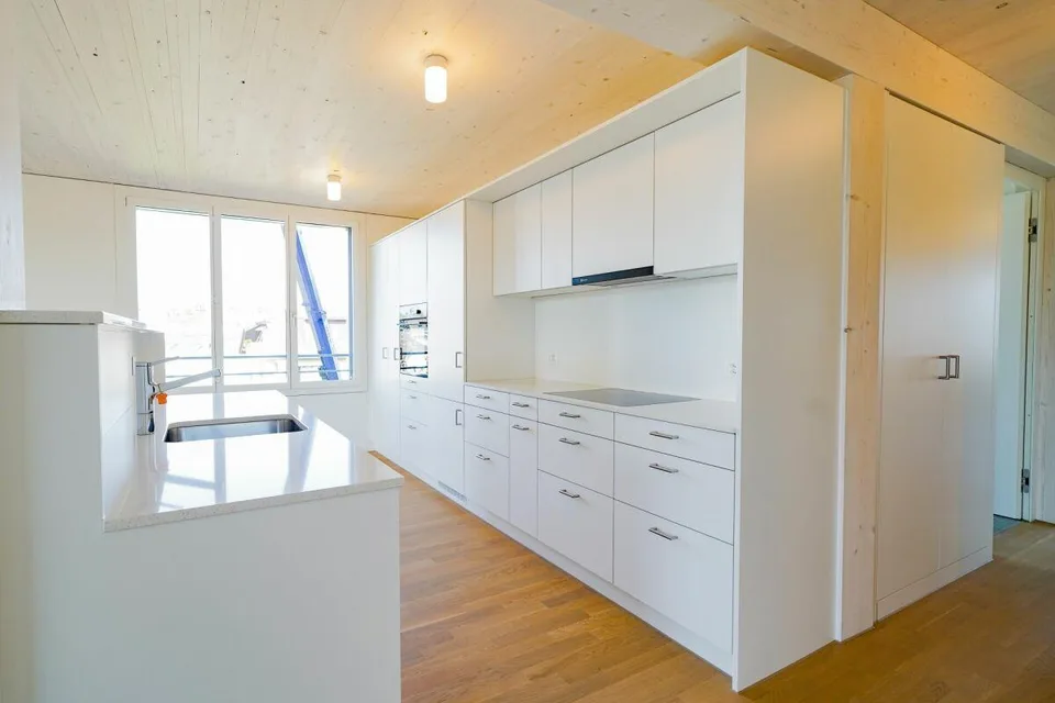 Appartamento duplex luminoso con un ampio layout