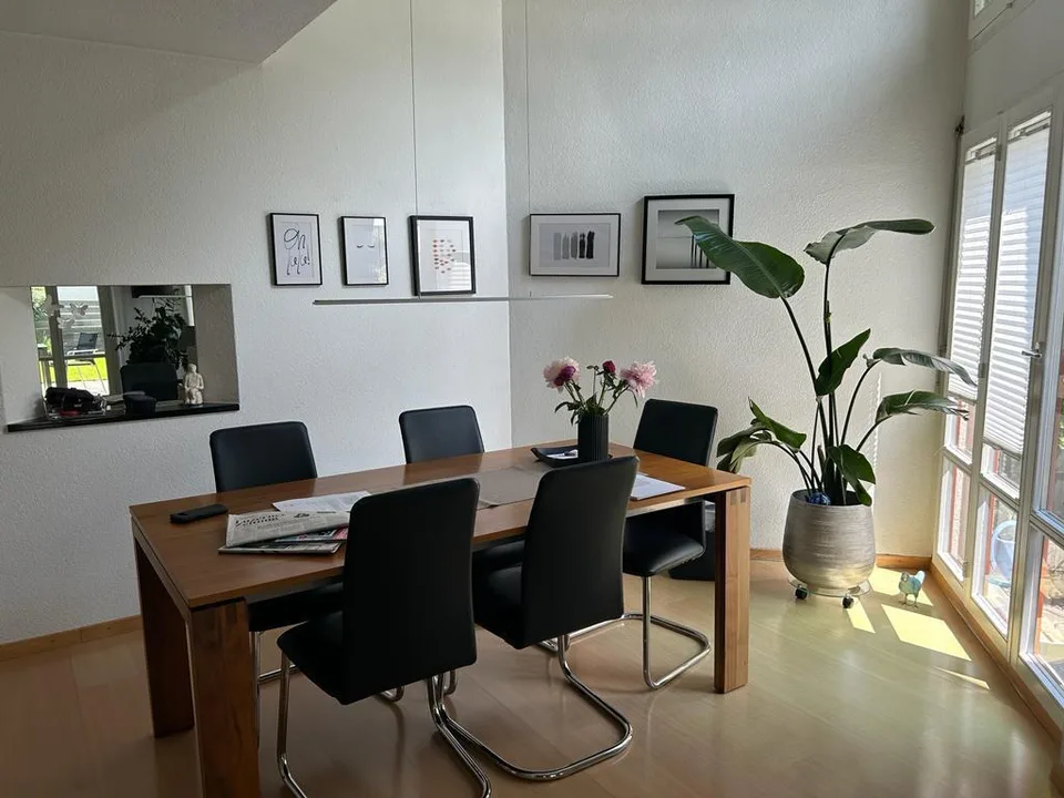 4.5-Zimmer Reiheneinfamilienhaus an zentraler und ruhiger Lage