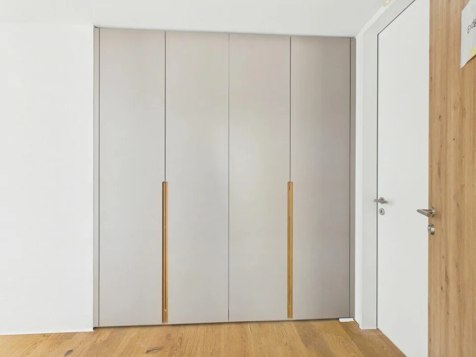 Modernes 5.5-Zimmer Zuhause mit Terrasse, Garten und Kühlung