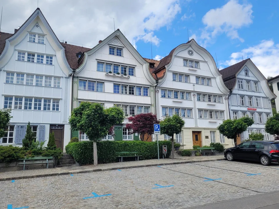 Zentral wohnen mit Charme - 5.5-Zimmer-Maisonette in Gais
