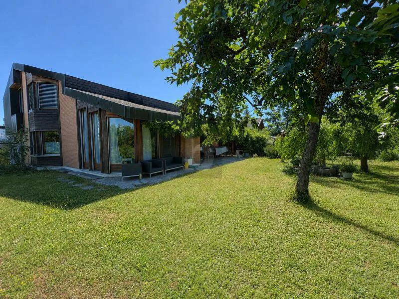 SEESICHT MIT GARTEN-IDYLLE AN TOP LAGE