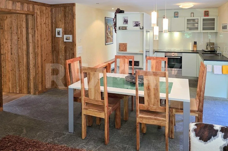 Furnished 5½-room apartment in modern chalet style with wellness area