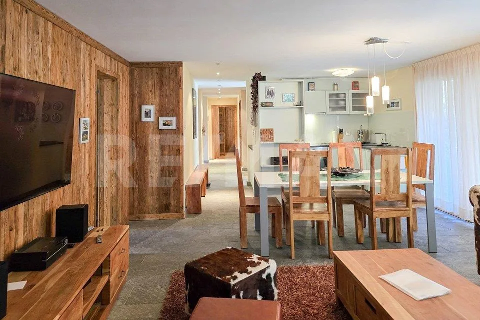 Möblierte 5½-Zimmer-Wohnung im modernen Chalet-Stil