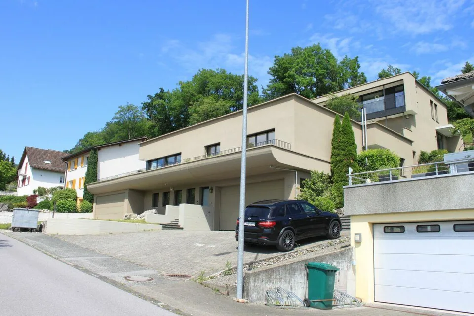 Grosses Einfamilienhaus mit Aussicht