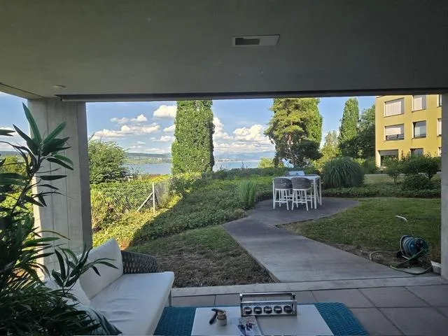 MODERNE 3.5-ZIMMER-WOHNUNG MIT TERASSE & SEEBLICK IN WÄDENSWIL