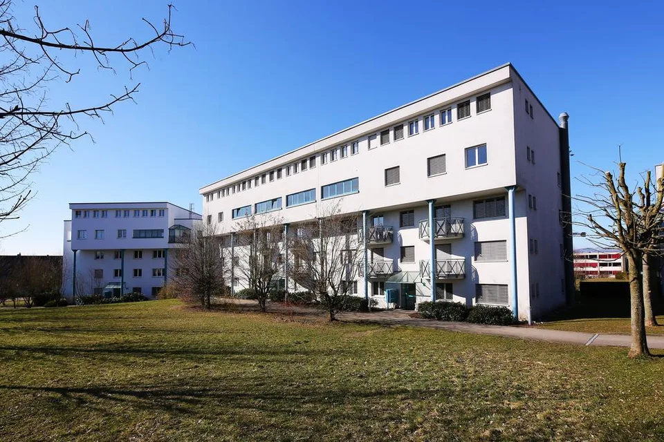 Einstellhallenplätze in Langendorf zu vermieten!