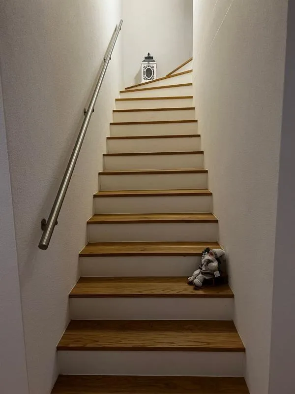 Dachwohnung im Dorfkern von Rafz