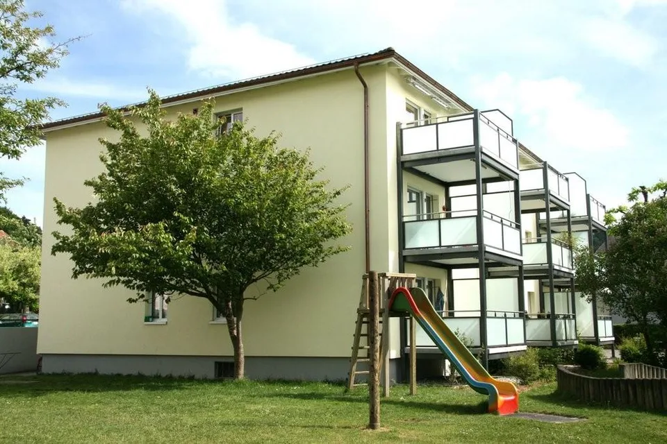 Einstellhallenplatz zu vermieten