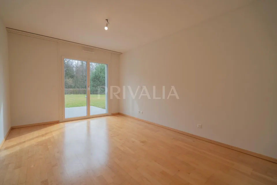 Bel appartement de 4.5 pièces au rez-de-chaussée avec jardin