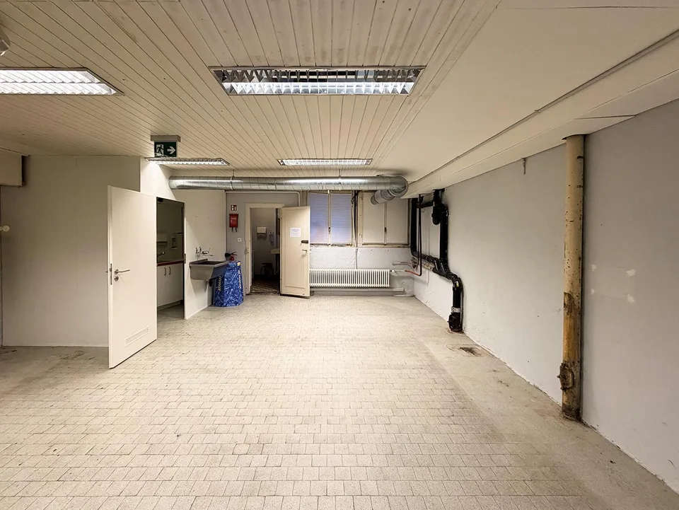 Vielseitig nutzbare Laden-/Gewerberäumlichkeiten an bester Lage – Foto 10 von 11