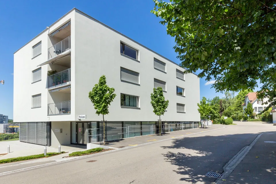 Moderne 3.5 Zimmerwohnung Nähe Zentrum mit Balkon zu vermieten