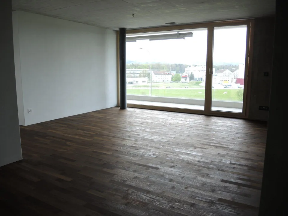 Moderne 3.5 Zimmerwohnung Nähe Zentrum mit Balkon zu vermieten