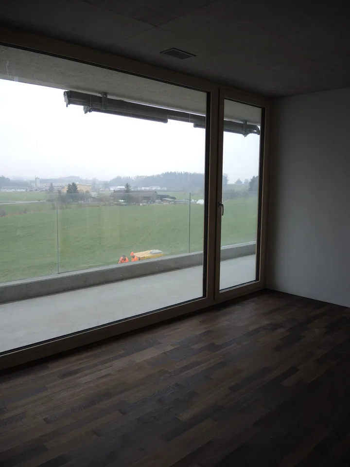 Moderne 3.5 Zimmerwohnung Nähe Zentrum mit Balkon zu vermieten – foto 6 di 6