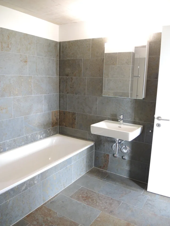 Moderne 3.5 Zimmerwohnung Nähe Zentrum mit Balkon zu vermieten