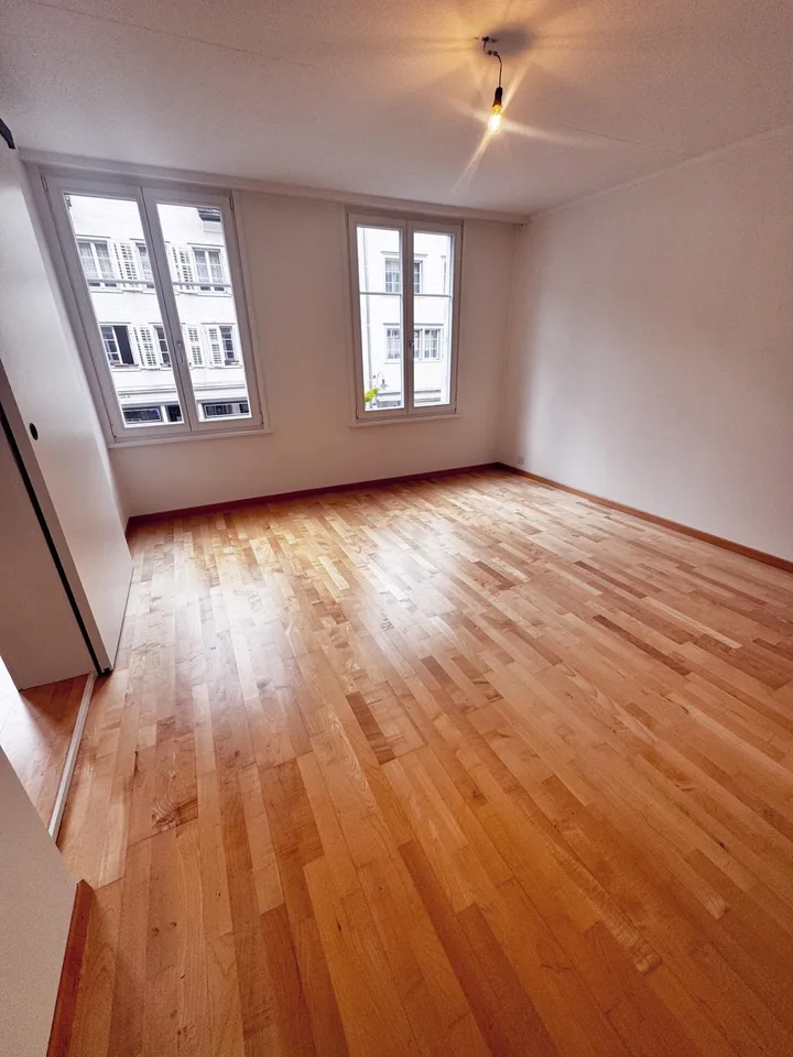 3 Zimmer Stadt Wohnung mit Balkon