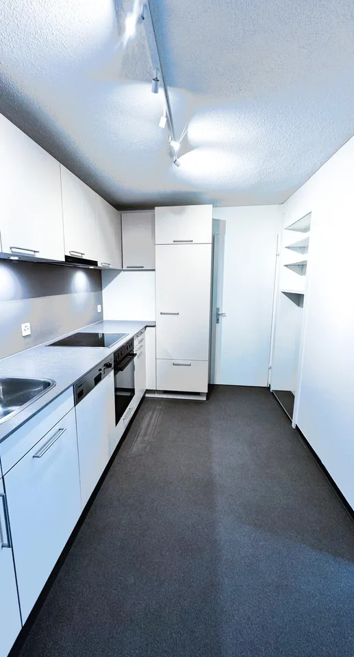 3 Zimmer Stadt Wohnung mit Balkon