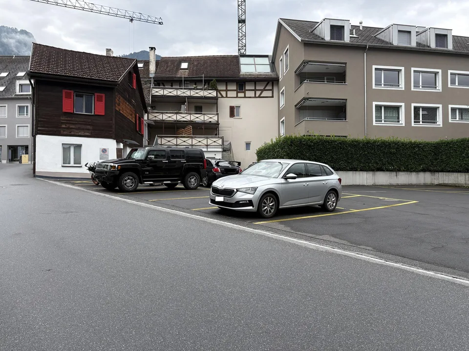 Aussenparkplatz