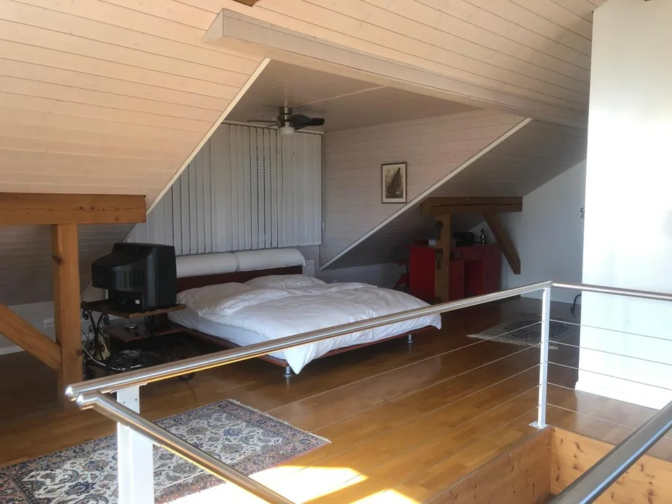 schöne, grosszügige 2.5-Zimmer Wohnung mit Galerie