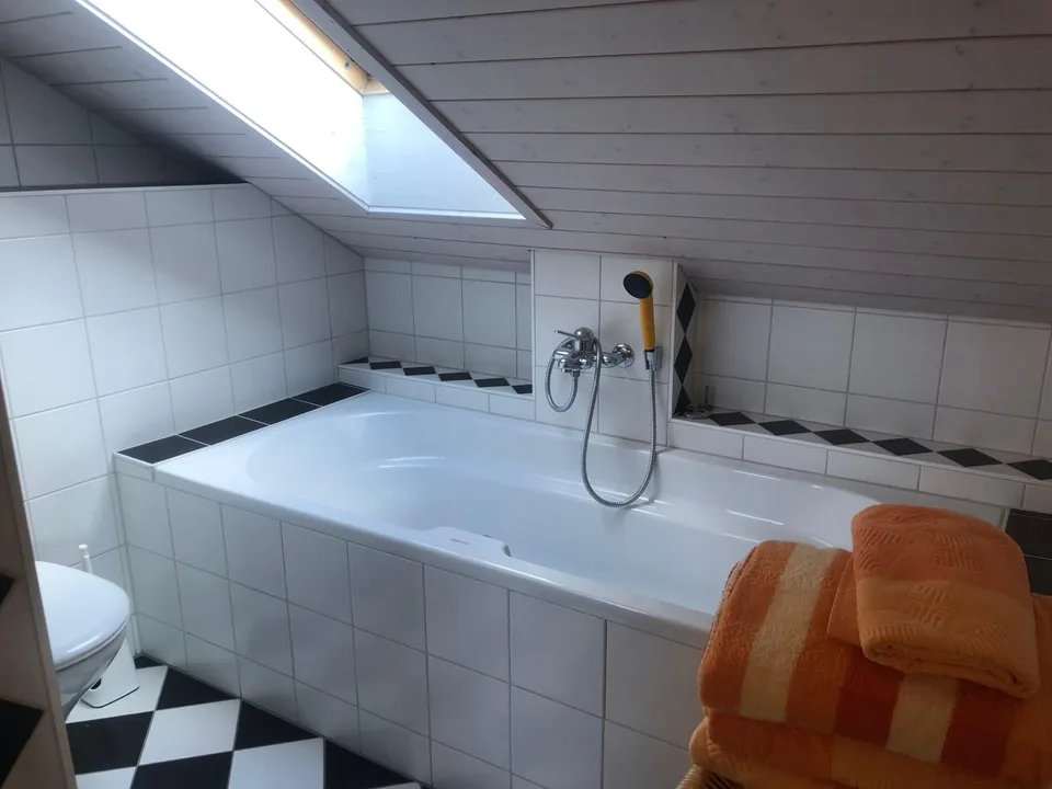 schöne, grosszügige 2.5-Zimmer Wohnung mit Galerie